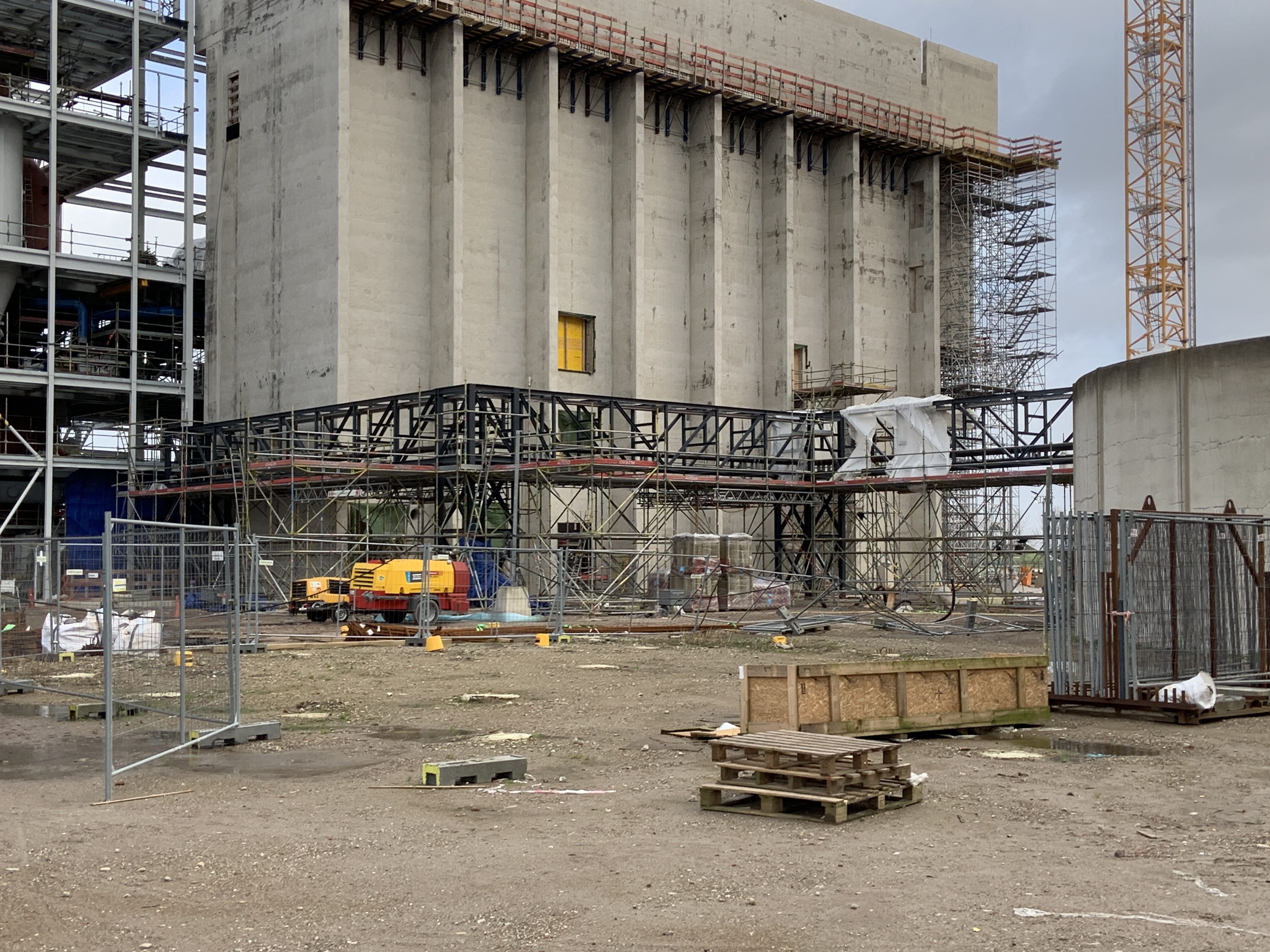 Planung Rohrbrücke und Gebäude